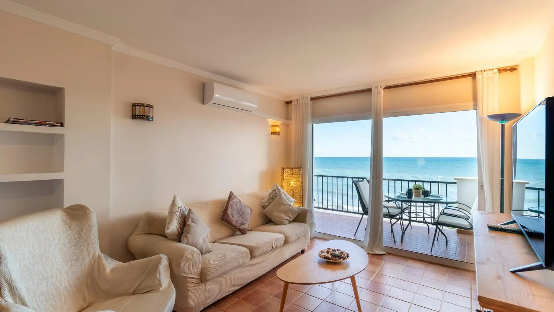 Rentitspain Apartamento Arce 13 Balcon Con Vista Al Mar Nerja 0*,  Spagna